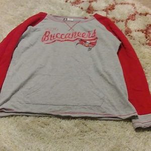 Buccaneers top